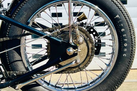 Triumph Bonneville Custom Bobber 29
