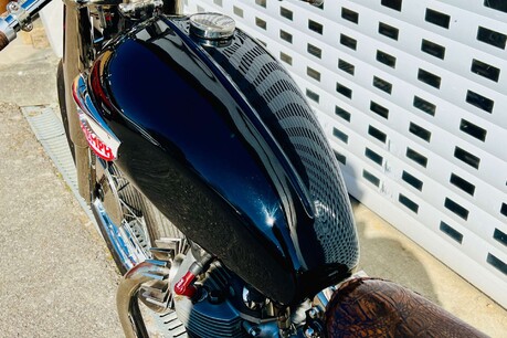 Triumph Bonneville Custom Bobber 31