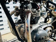 Triumph Bonneville Custom Bobber 34