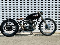 Triumph Bonneville Custom Bobber 2