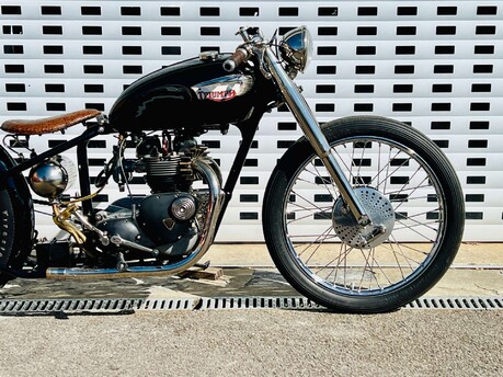 Triumph Bonneville Custom Bobber 