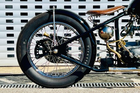 Triumph Bonneville Custom Bobber 7