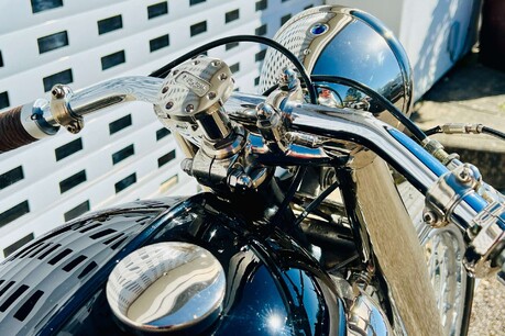 Triumph Bonneville Custom Bobber 11