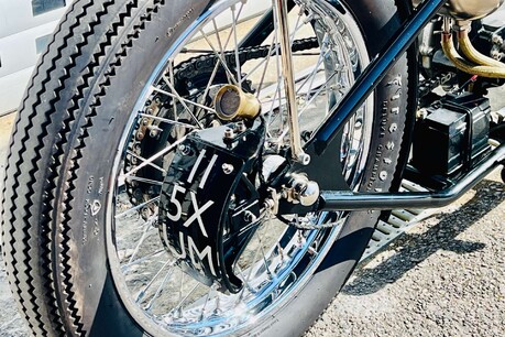 Triumph Bonneville Custom Bobber 12