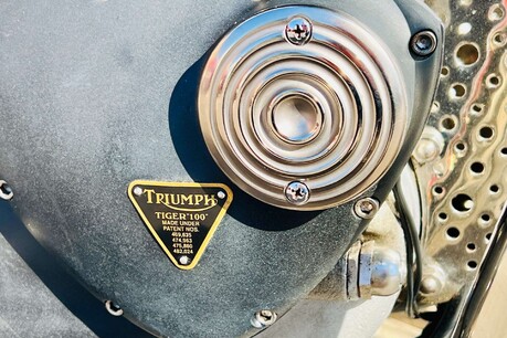 Triumph Bonneville Custom Bobber 20
