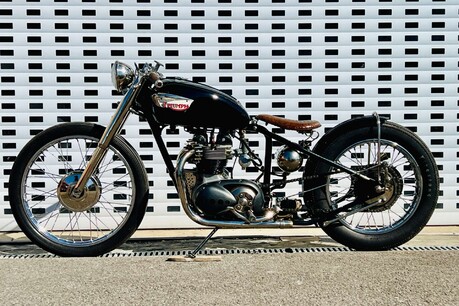 Triumph Bonneville Custom Bobber 22