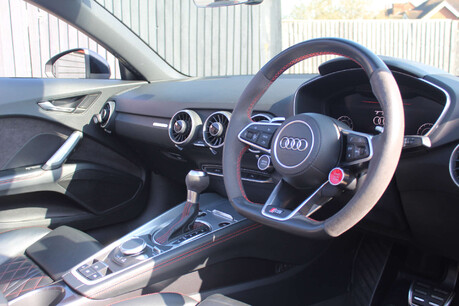 Audi TT 2.5 TT RS TFSI Quattro Semi-Auto 4WD 2dr 11