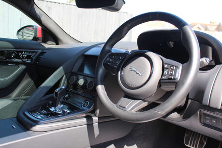 Jaguar F-Type 2.0 F-Type I4 R-Dynamic Auto 3dr 5