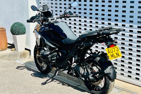 BMW R1300 R 1300 GS TE Radar + Top Box 25