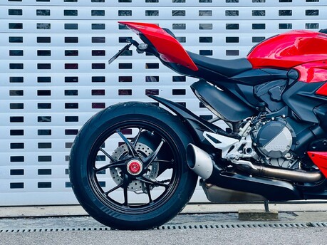 Ducati Streetfighter V2 Streetfighter V2 