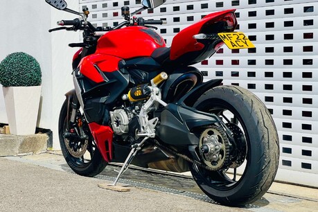Ducati Streetfighter V2 Streetfighter V2 21