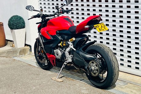 Ducati Streetfighter V2 Streetfighter V2 23