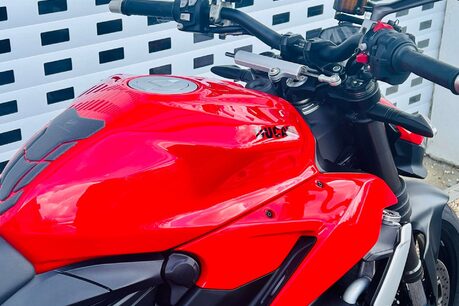 Ducati Streetfighter V2 Streetfighter V2 14