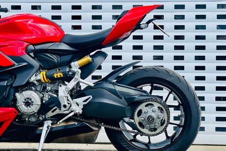 Ducati Streetfighter V2 Streetfighter V2 24