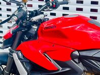Ducati Streetfighter V2 Streetfighter V2 28