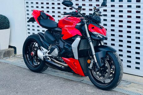 Ducati Streetfighter V2 Streetfighter V2 4