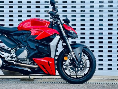 Ducati Streetfighter V2 Streetfighter V2 