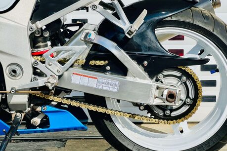 Suzuki GSX-R GSXR 1000 K1 25