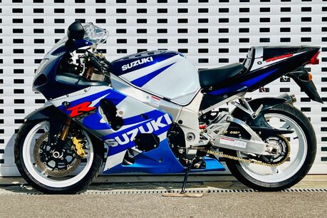 Suzuki GSX-R GSXR 1000 K1 18