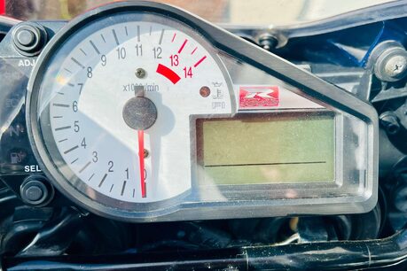 Suzuki GSX-R GSXR 1000 K1 22