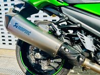 Kawasaki ZZR1400 1400 ABS Super Sports Petrol Manual (193 ps) 10
