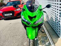 Kawasaki ZZR1400 1400 ABS Super Sports Petrol Manual (193 ps) 12