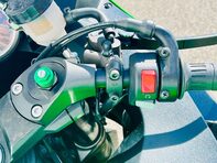 Kawasaki ZZR1400 1400 ABS Super Sports Petrol Manual (193 ps) 14