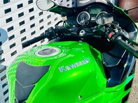 Kawasaki ZZR1400 1400 ABS Super Sports Petrol Manual (193 ps) 16