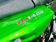 Kawasaki ZZR1400 1400 ABS Super Sports Petrol Manual (193 ps) 17