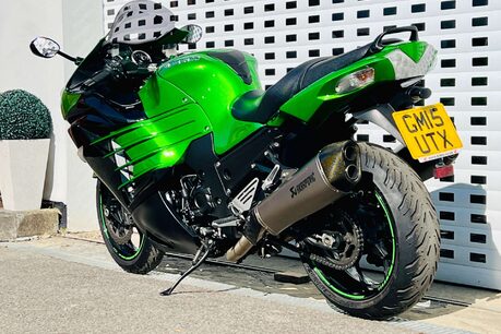 Kawasaki ZZR1400 1400 ABS Super Sports Petrol Manual (193 ps) 23