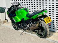 Kawasaki ZZR1400 1400 ABS Super Sports Petrol Manual (193 ps) 24