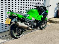 Kawasaki ZZR1400 1400 ABS Super Sports Petrol Manual (193 ps) 4