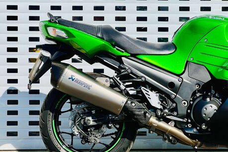 Kawasaki ZZR1400 1400 ABS Super Sports Petrol Manual (193 ps) 8