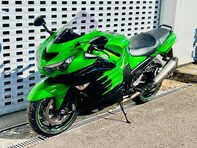Kawasaki ZZR1400 1400 ABS Super Sports Petrol Manual (193 ps) 25