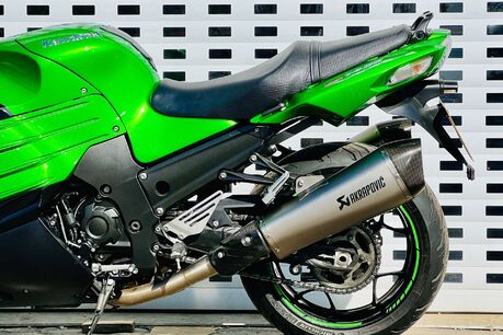 Kawasaki ZZR1400 1400 ABS Super Sports Petrol Manual (193 ps) 27