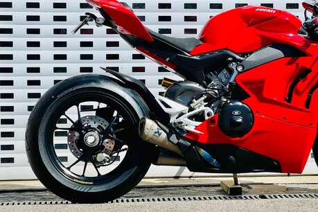 Ducati Panigale V4 Panigale V4S 6