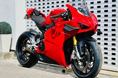 Ducati Panigale V4 Panigale V4S 5