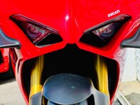 Ducati Panigale V4 Panigale V4S 11