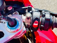 Ducati Panigale V4 Panigale V4S 15