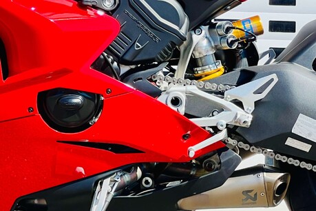 Ducati Panigale V4 Panigale V4S 34