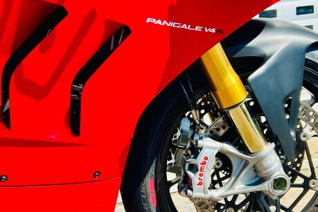 Ducati Panigale V4 Panigale V4S 10