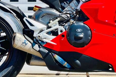 Ducati Panigale V4 Panigale V4S 7
