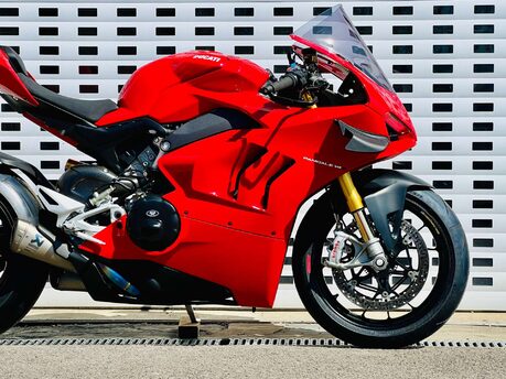 Ducati Panigale V4 Panigale V4S 