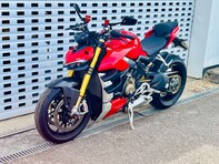 Ducati Streetfighter V4 Streetfighter V4S 23
