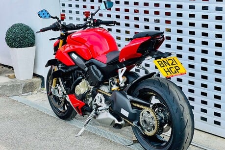 Ducati Streetfighter V4 Streetfighter V4S 25