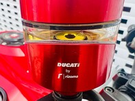 Ducati Streetfighter V4 Streetfighter V4S 12