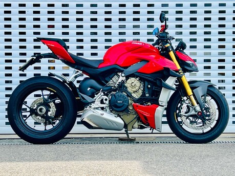 Ducati Streetfighter V4 Streetfighter V4S