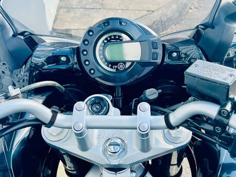 Yamaha FZ FAZER 600 