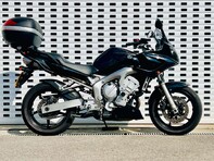 Yamaha FZ FAZER 600 2