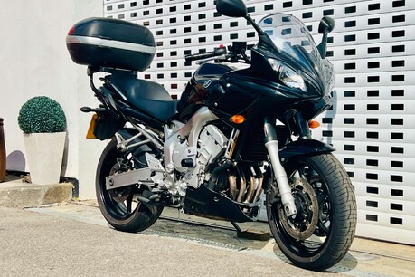 Yamaha FZ FAZER 600 4